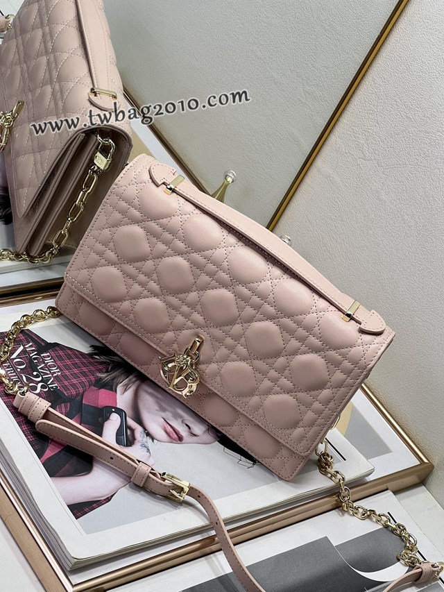 Dior专柜新款迪奥高仿原单中号珍珠链条手拿包 djfk1742